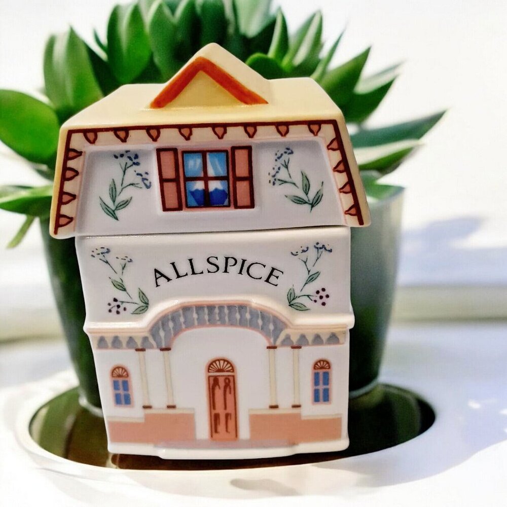 Lenox Allspice Ceramic House Container - Multicolor